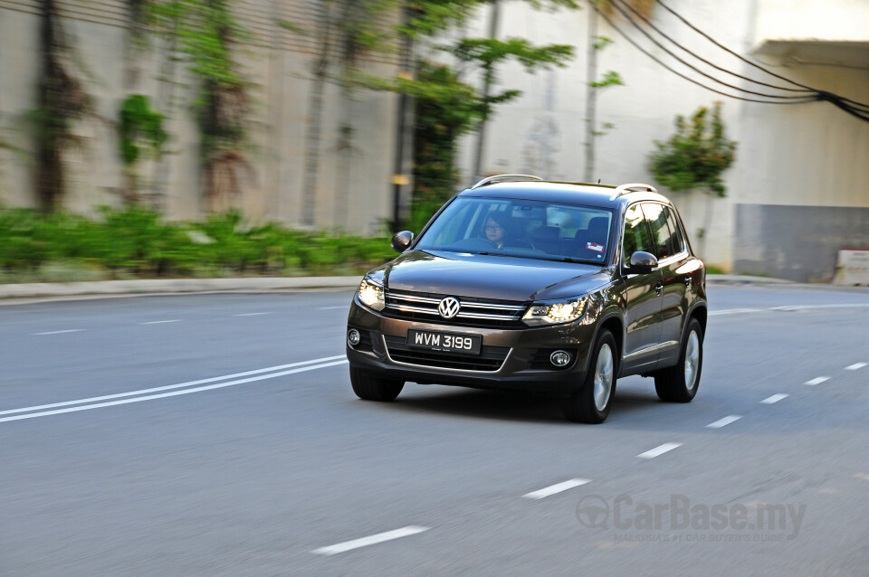 Perodua Aruz D38L (2019) Exterior