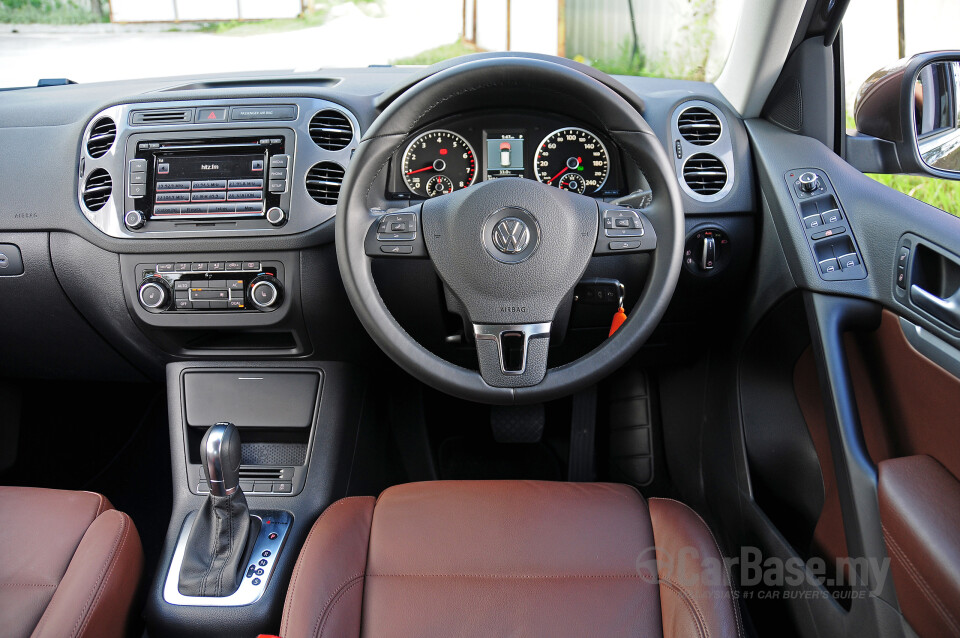 Nissan Almera N17 Facelift (2015) Interior