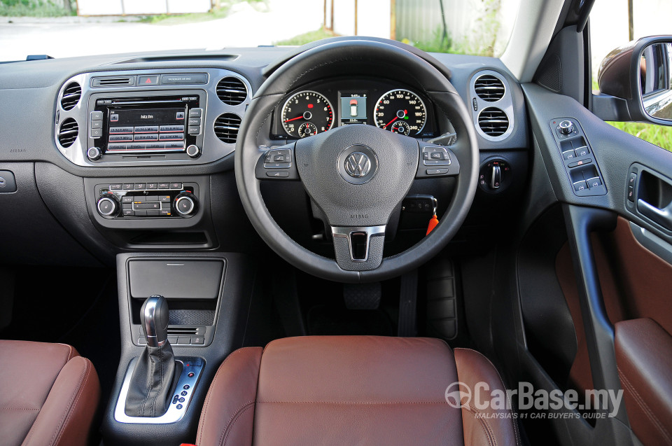 Volkswagen Tiguan Mk1 Facelift (2011) Interior