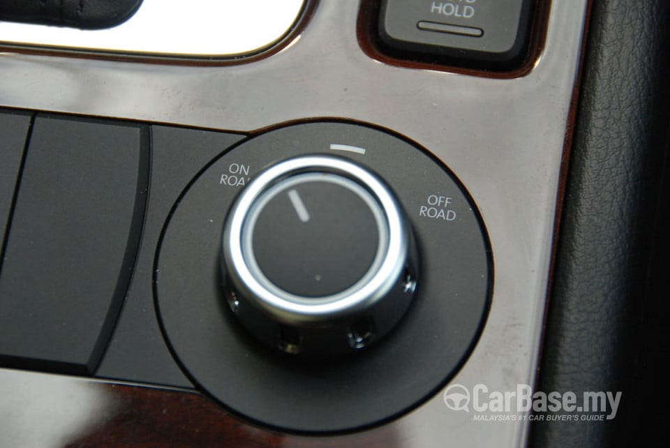 Volkswagen Touareg Mk2 (2010) Interior