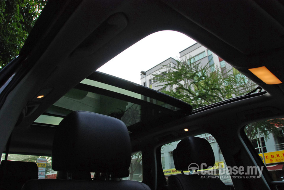 Volkswagen Touareg Mk2 (2010) Interior
