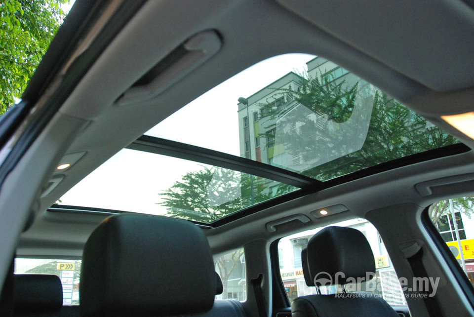 Volkswagen Touareg Mk2 (2010) Interior