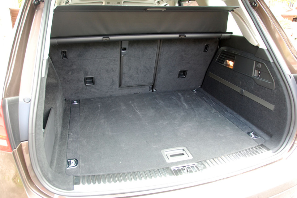 Volkswagen Touareg Mk2 (2010) Interior