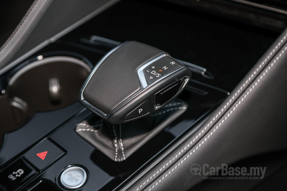Volkswagen Touareg CR Facelift (2024) Interior