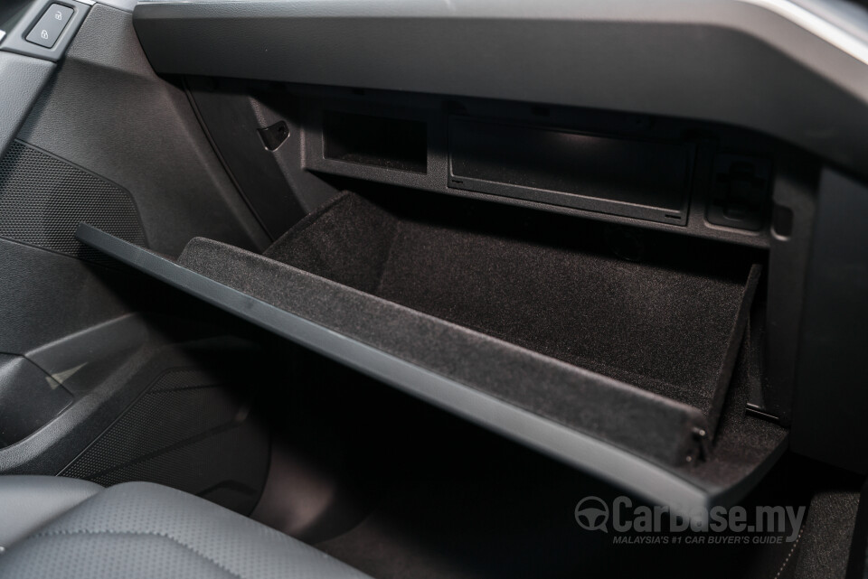 Volkswagen Touareg CR Facelift (2024) Interior