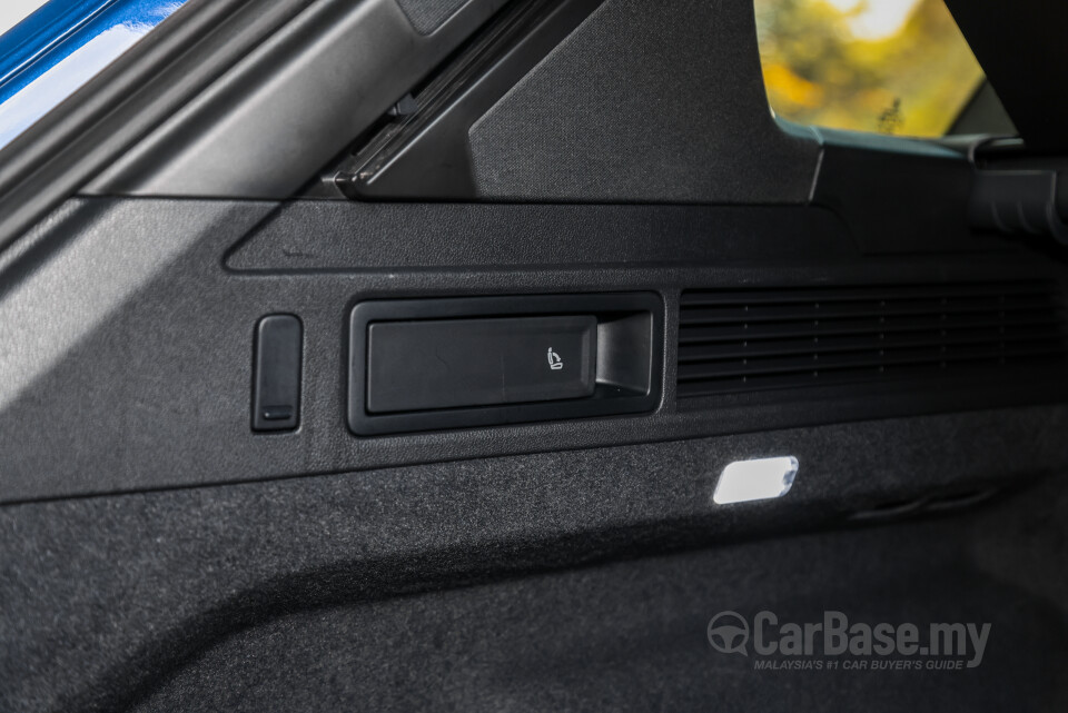 Volkswagen Touareg CR Facelift (2024) Interior