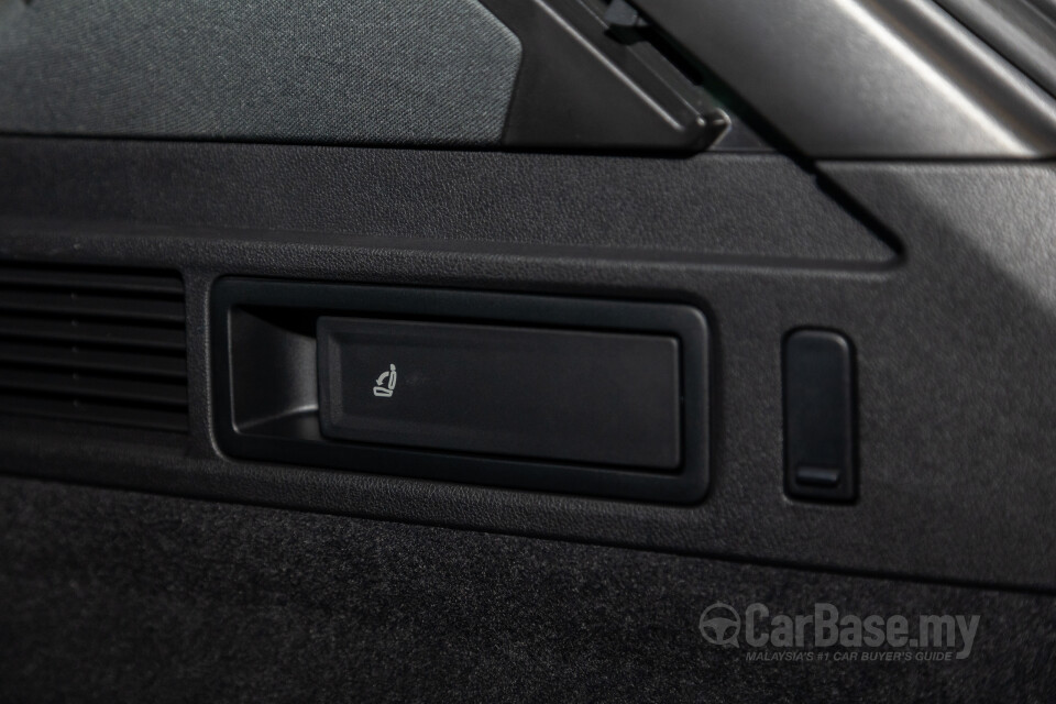 Volkswagen Touareg CR Facelift (2024) Interior