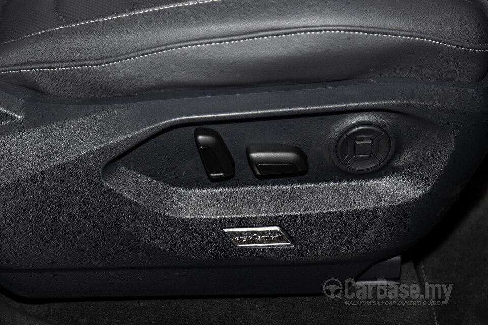 Volkswagen Touareg CR Facelift (2024) Interior