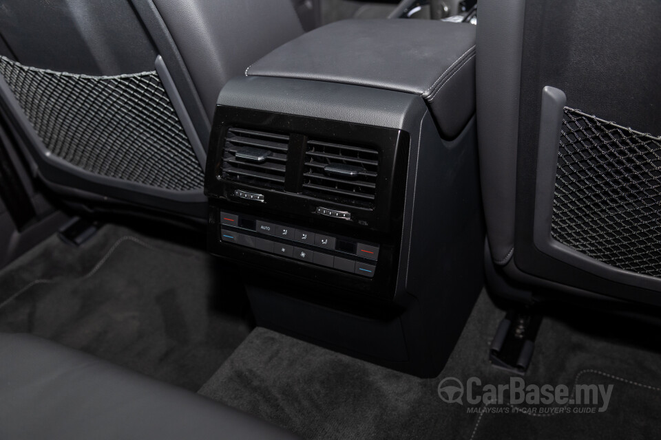 Volkswagen Touareg CR Facelift (2024) Interior