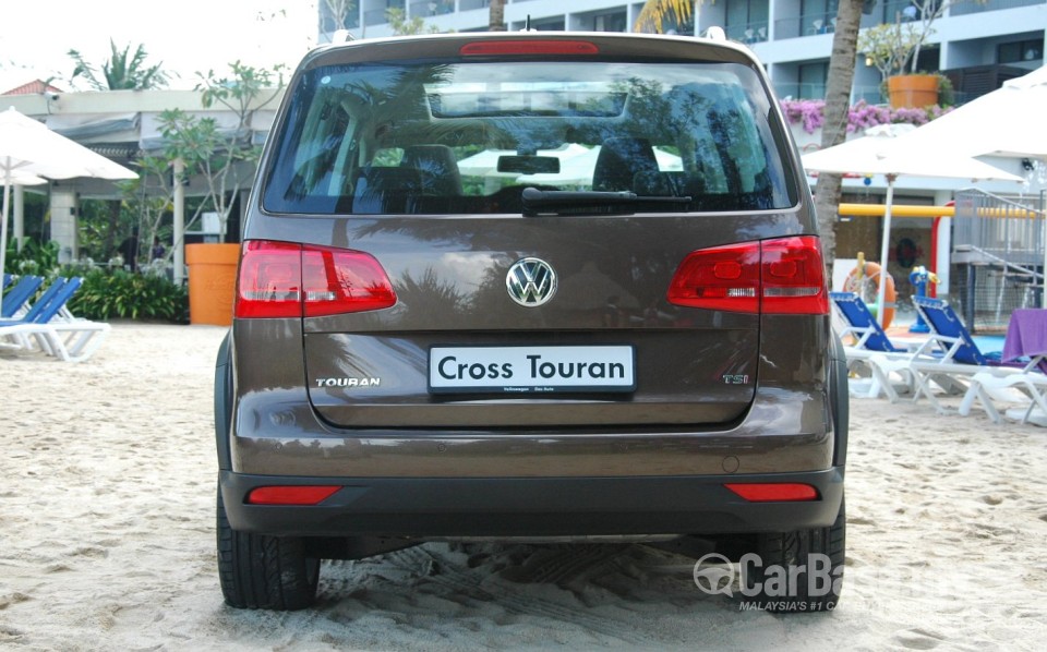 Volkswagen Cross Touran Mk2 (2011) Exterior