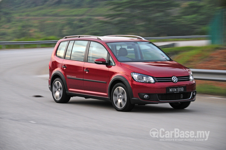 Volkswagen Cross Touran Mk2 (2011) Exterior