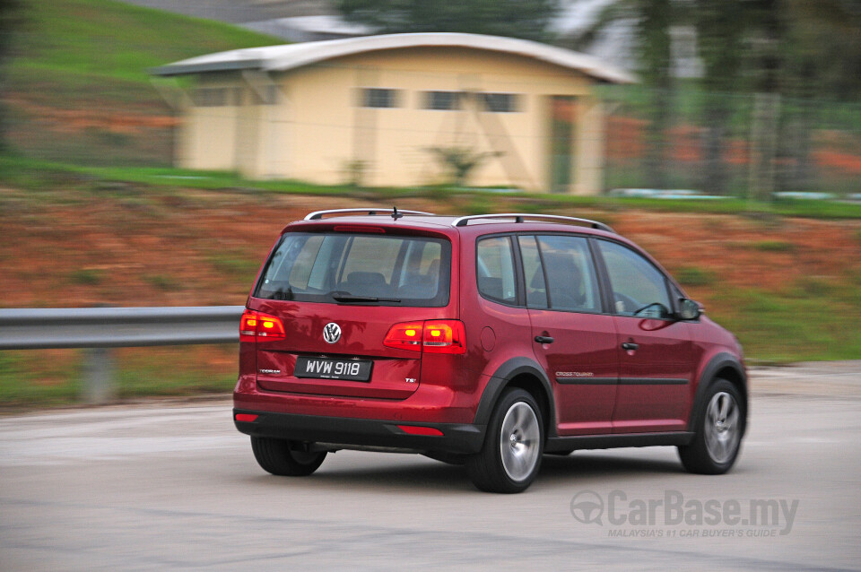 Nissan Grand Livina L11 Facelift (2013) Exterior