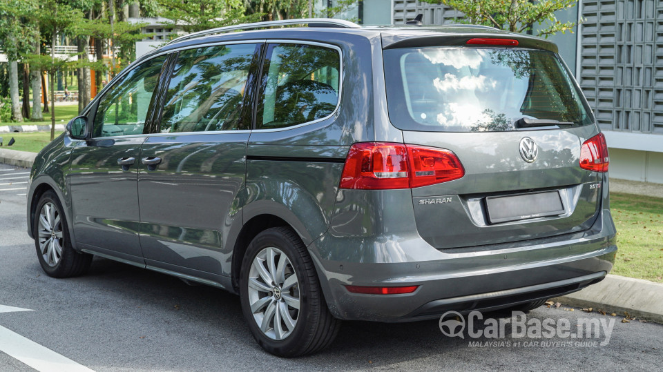 Volkswagen Sharan Mk2 (2012) Exterior
