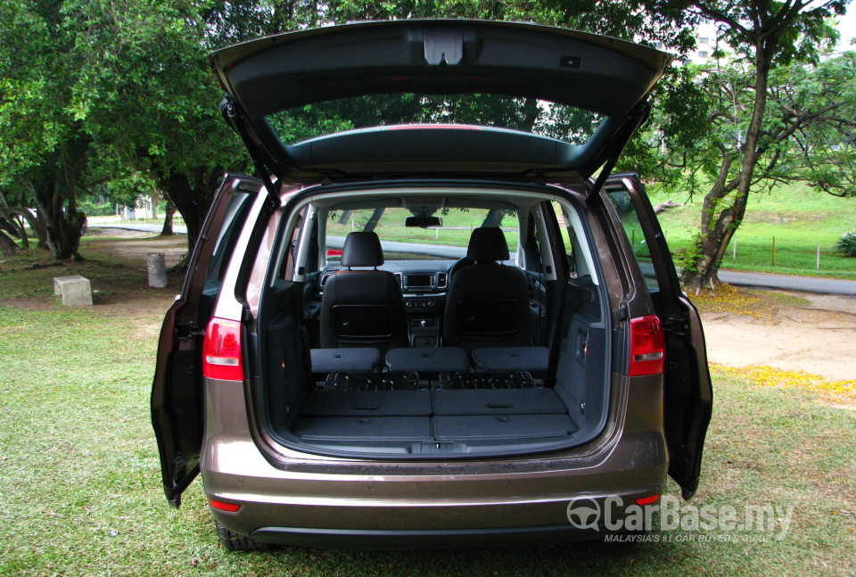 Volkswagen Sharan Mk2 (2012) Interior
