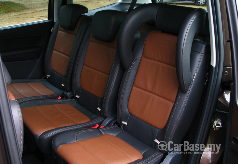 Volkswagen Sharan Mk2 (2012) Interior
