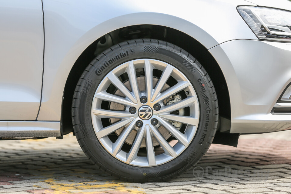 Subaru Outback BN (2015) Exterior