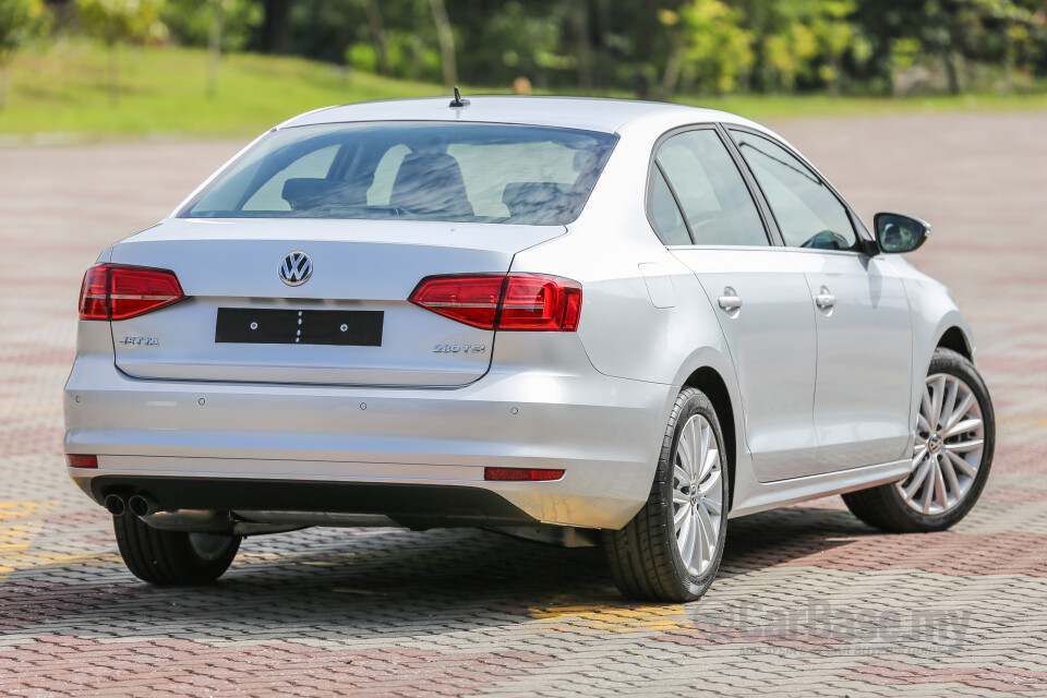 Proton Perdana P4-90B (2016) Exterior