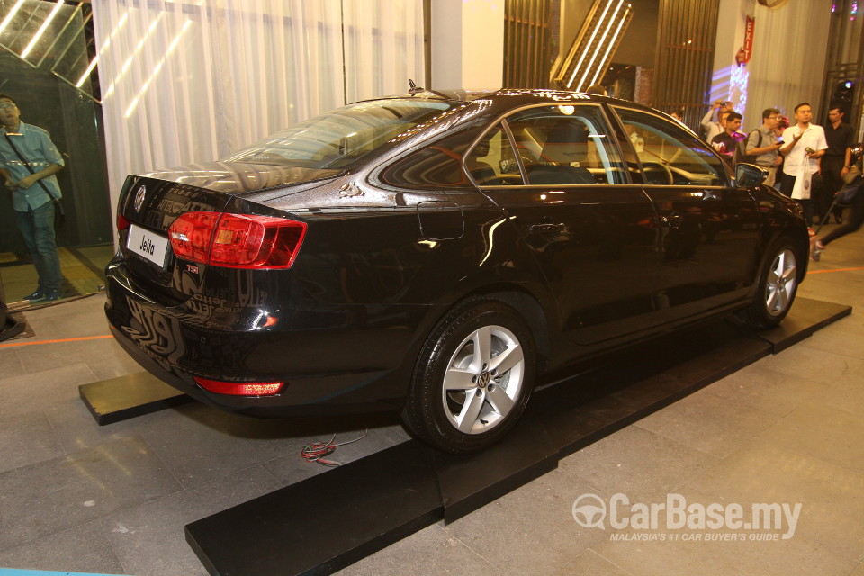 Volkswagen Jetta Mk6 (2011) Exterior