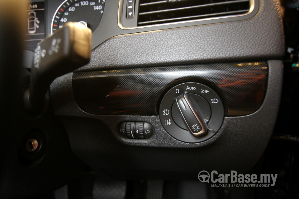 Volkswagen Jetta Mk6 (2011) Interior
