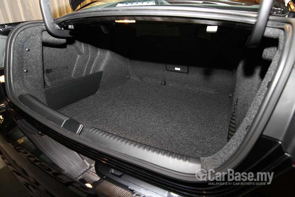 Volkswagen Jetta Mk6 (2011) Interior