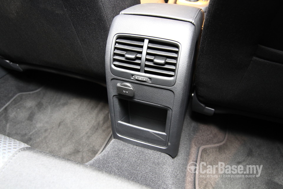 Volkswagen Jetta Mk6 (2011) Interior