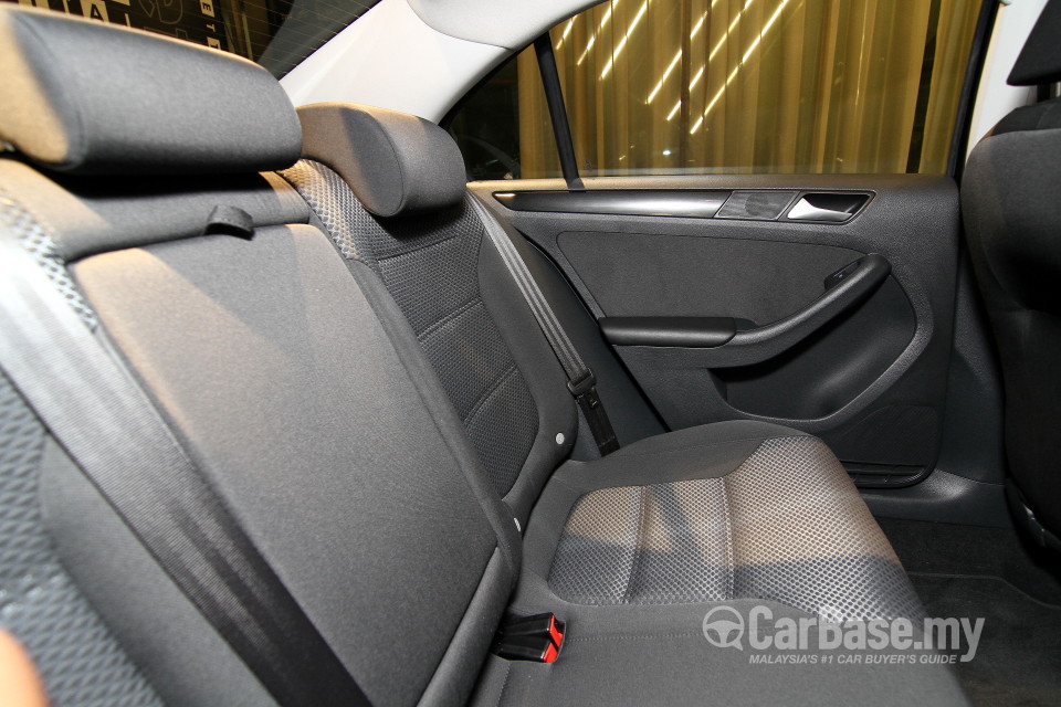 Volkswagen Jetta Mk6 (2011) Interior