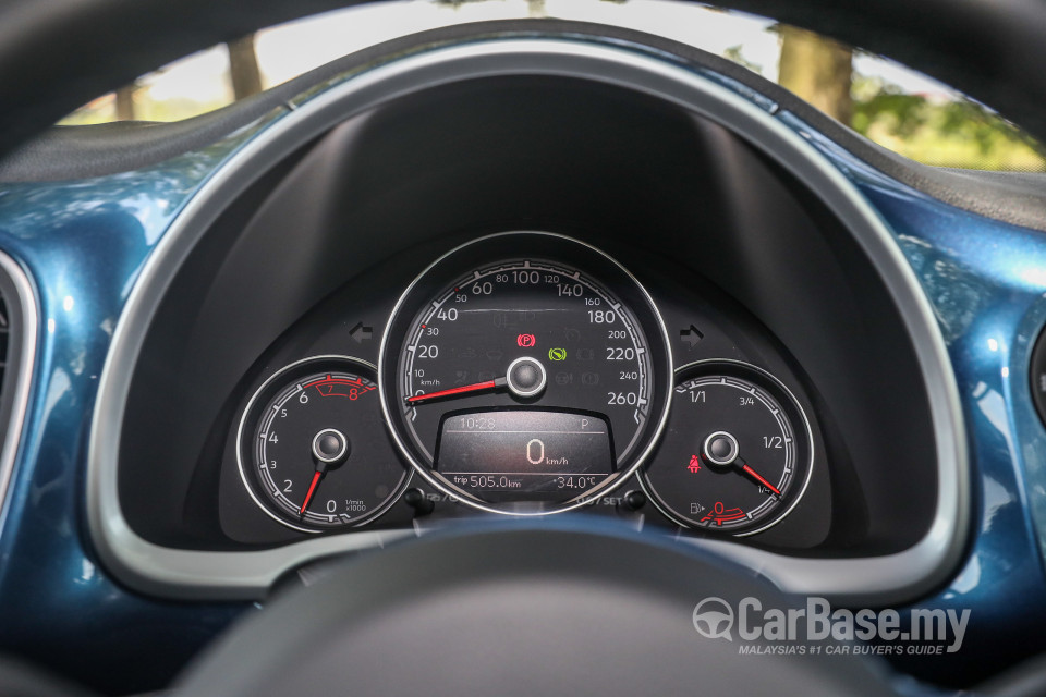 Volkswagen Beetle A5 GP (2017) Interior