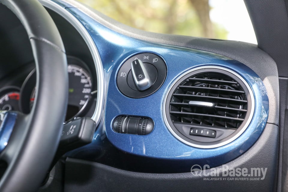 Volkswagen Beetle A5 GP (2017) Interior
