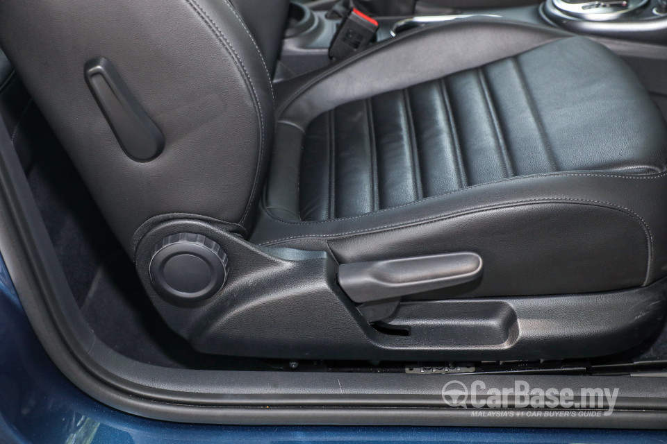 Volkswagen Beetle A5 GP (2017) Interior