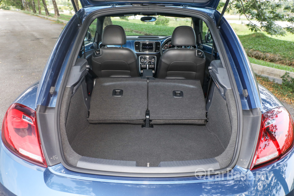 Volkswagen Beetle A5 GP (2017) Interior