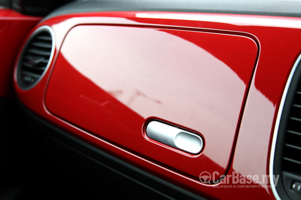 Volkswagen Beetle A5 (2012) Interior