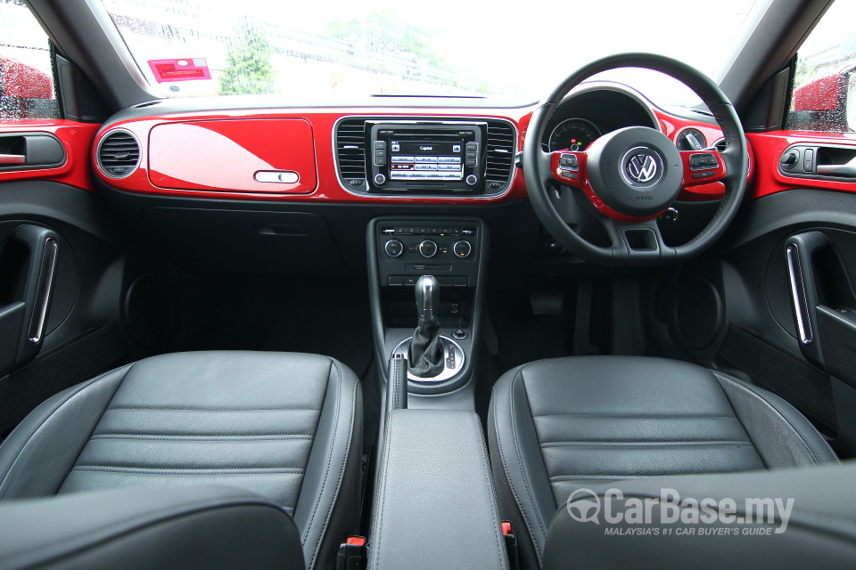 Volkswagen Beetle A5 (2012) Interior