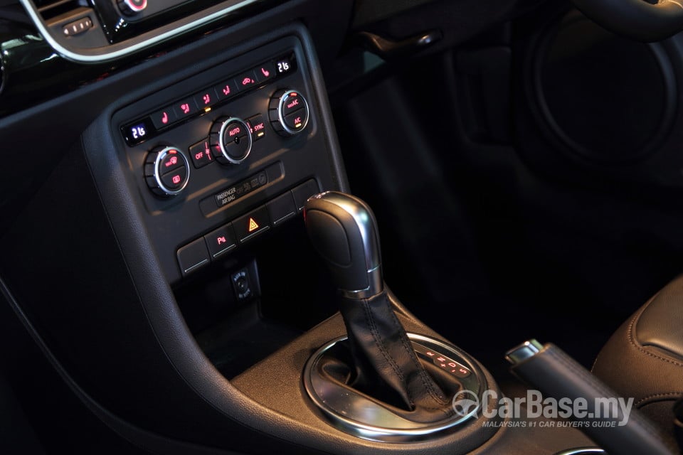 Volkswagen Beetle A5 (2012) Interior