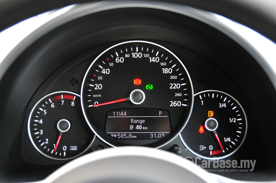 Volkswagen Beetle A5 (2012) Interior
