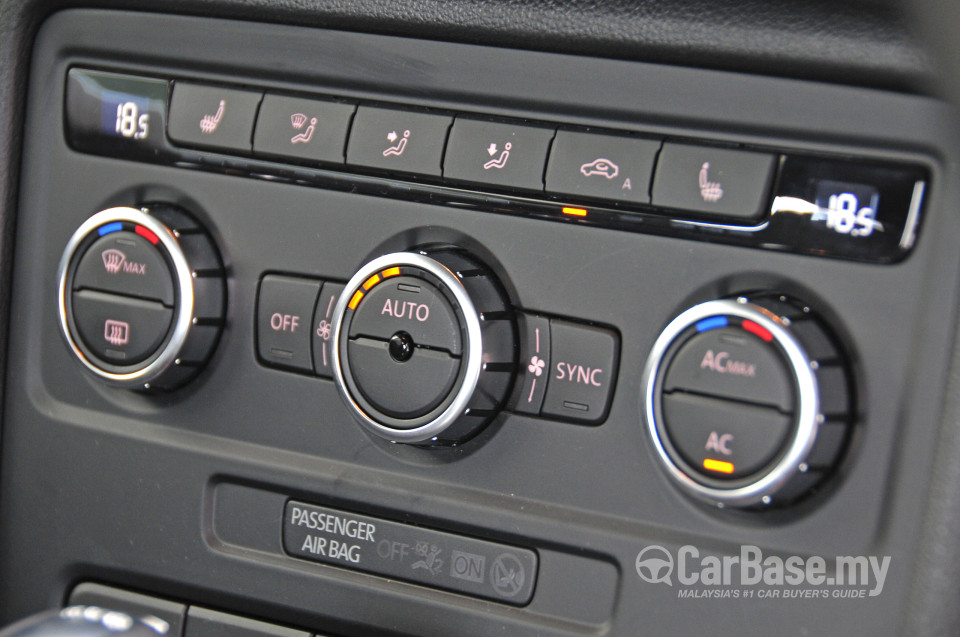 Volkswagen Beetle A5 (2012) Interior