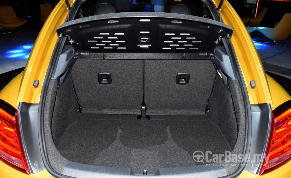 Volkswagen Beetle A5 (2012) Interior