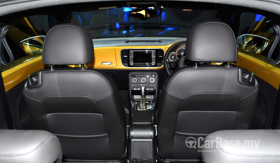 Volkswagen Beetle A5 (2012) Interior