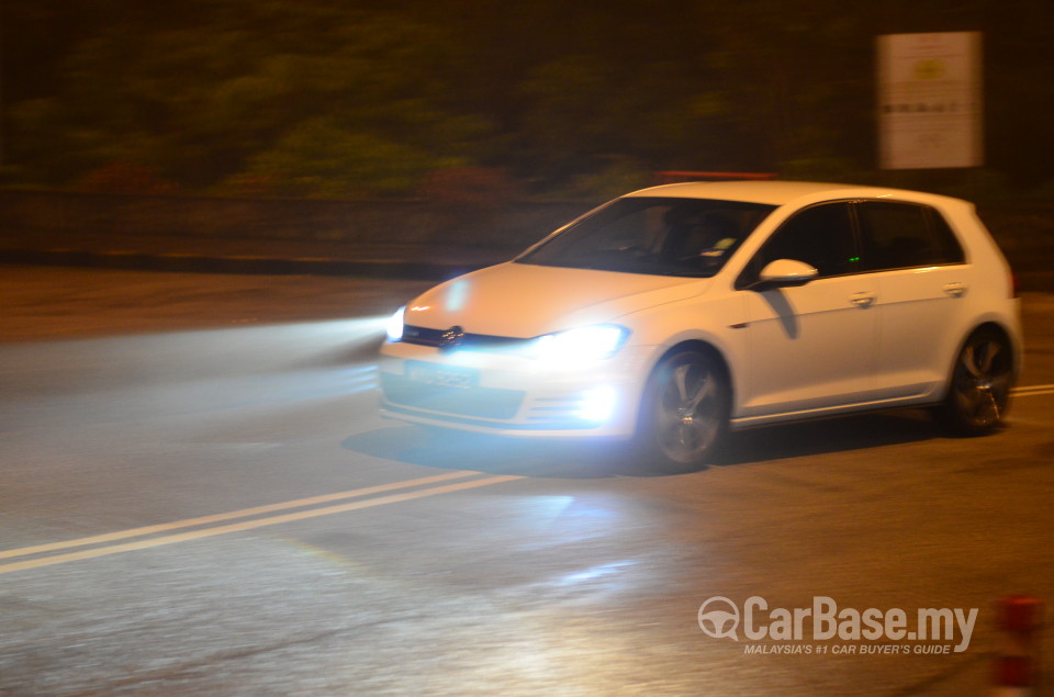 Volkswagen Golf GTI Mk7 (2013) Exterior
