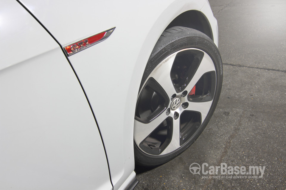 Volkswagen Golf GTI Mk7 (2013) Exterior