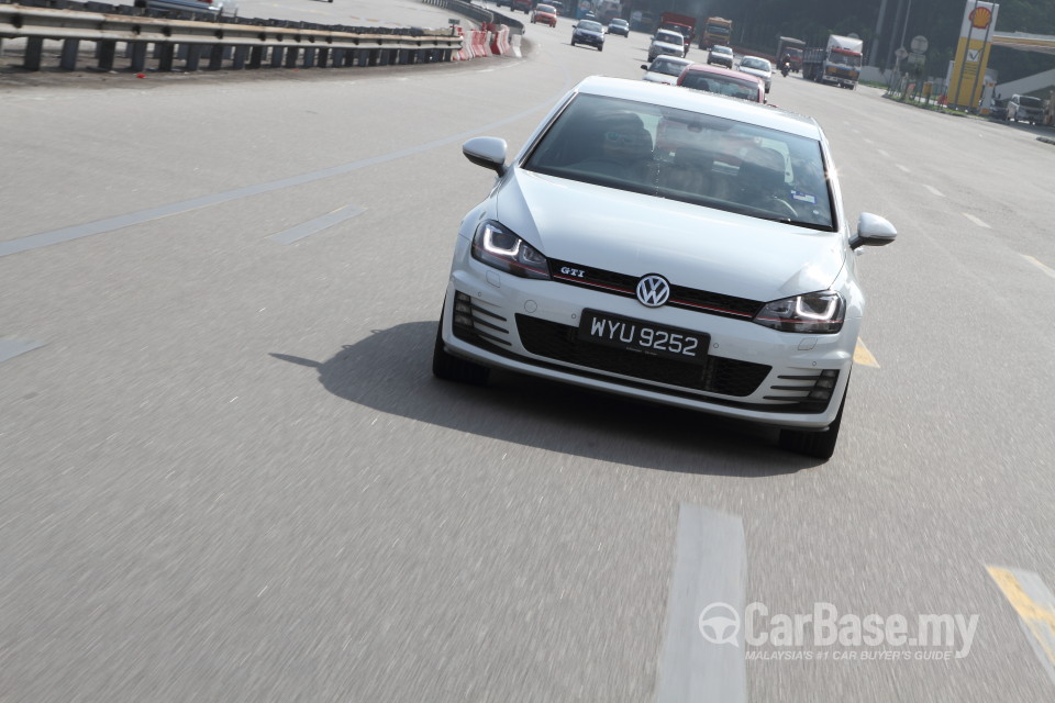 Volkswagen Golf GTI Mk7 (2013) Exterior