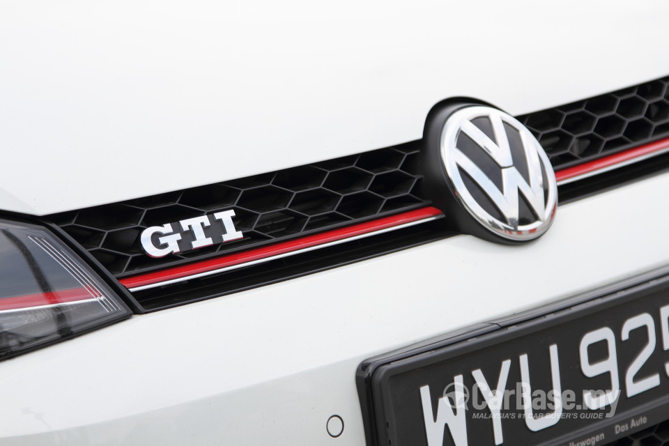 Volkswagen Golf GTI Mk7 (2013) Exterior