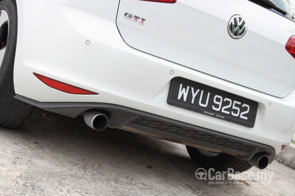 Volkswagen Golf GTI Mk7 (2013) Exterior