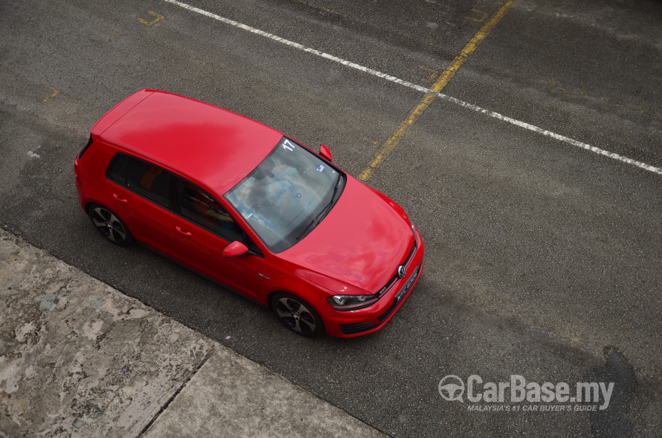 Volkswagen Golf GTI Mk7 (2013) Exterior