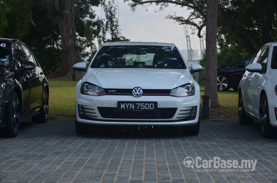Volkswagen Golf GTI Mk7 (2013) Exterior