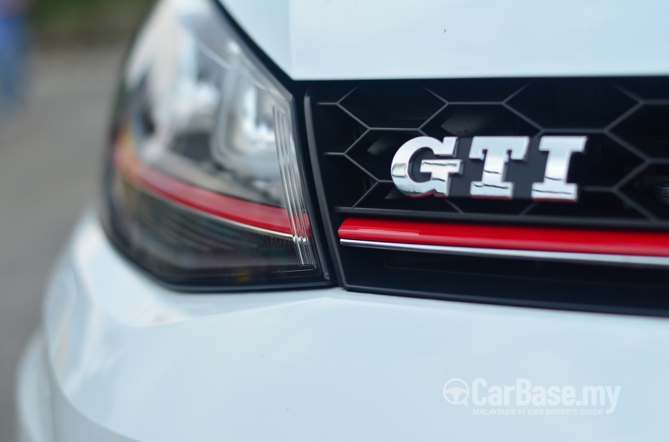 Volkswagen Golf GTI Mk7 (2013) Exterior