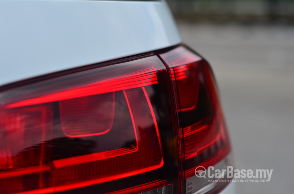 Volkswagen Golf GTI Mk7 (2013) Exterior