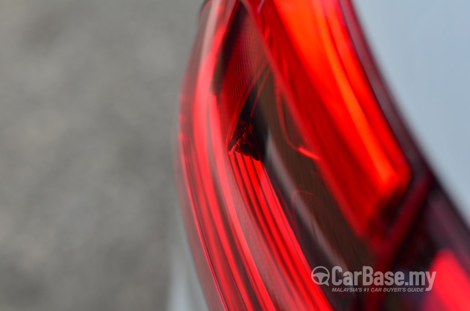 Volkswagen Golf GTI Mk7 (2013) Exterior