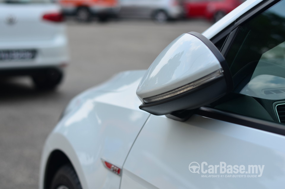 Volkswagen Golf GTI Mk7 (2013) Exterior