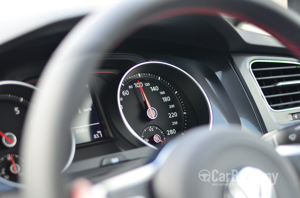 Volkswagen Golf GTI Mk7 (2013) Interior