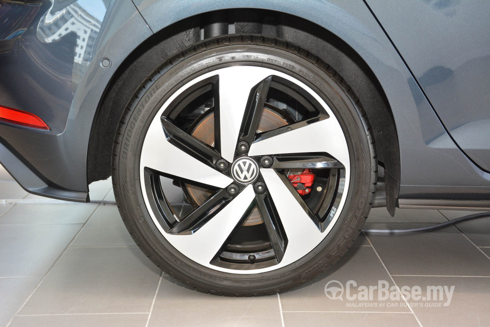 Volkswagen Golf GTI Mk7.5 (2018) Exterior